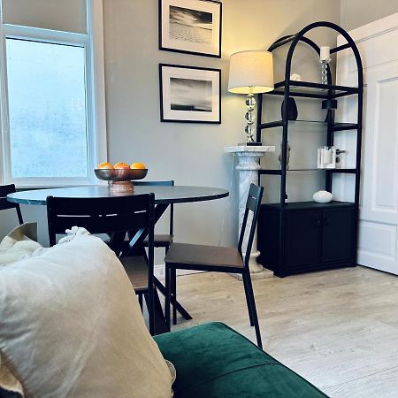 Castle Inn Apartments - Downtown ケプラヴィーク エクステリア 写真