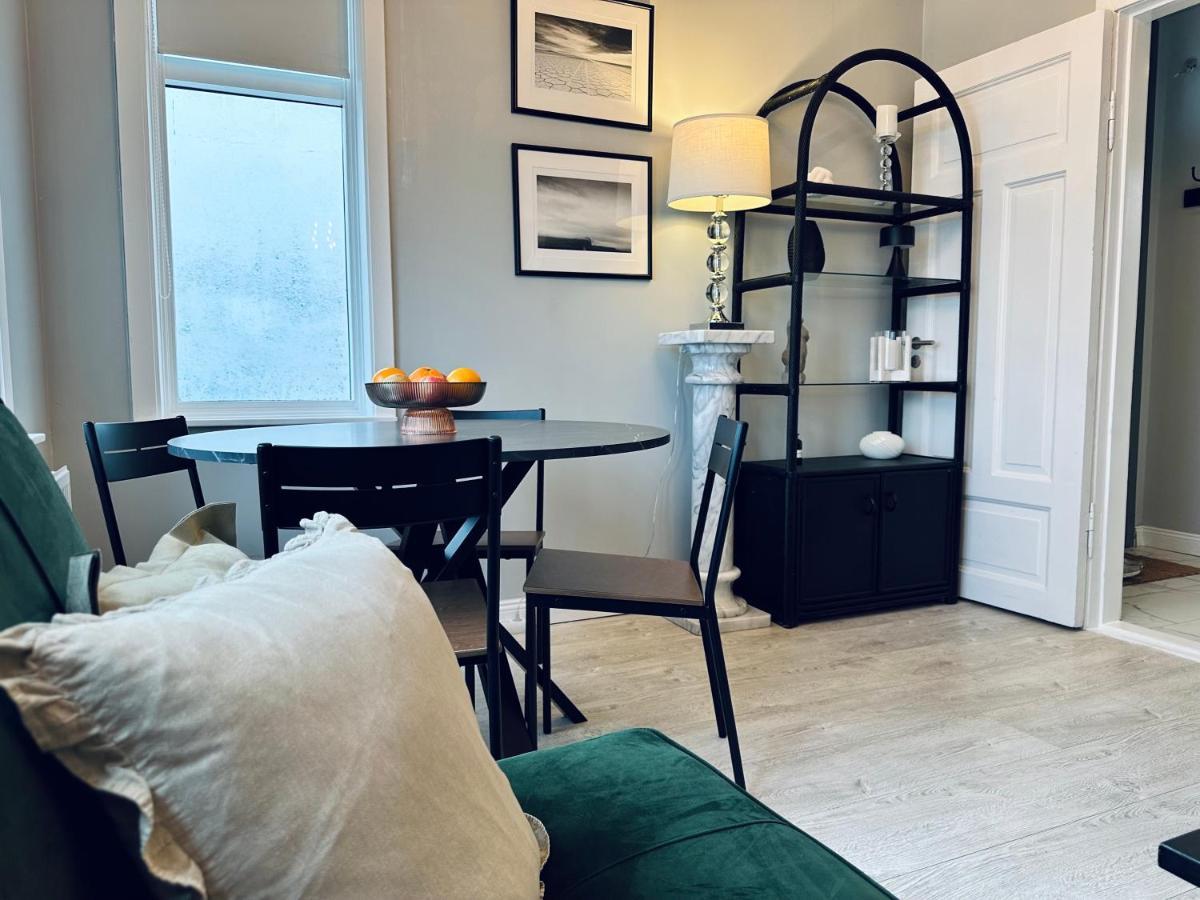 Castle Inn Apartments - Downtown ケプラヴィーク エクステリア 写真
