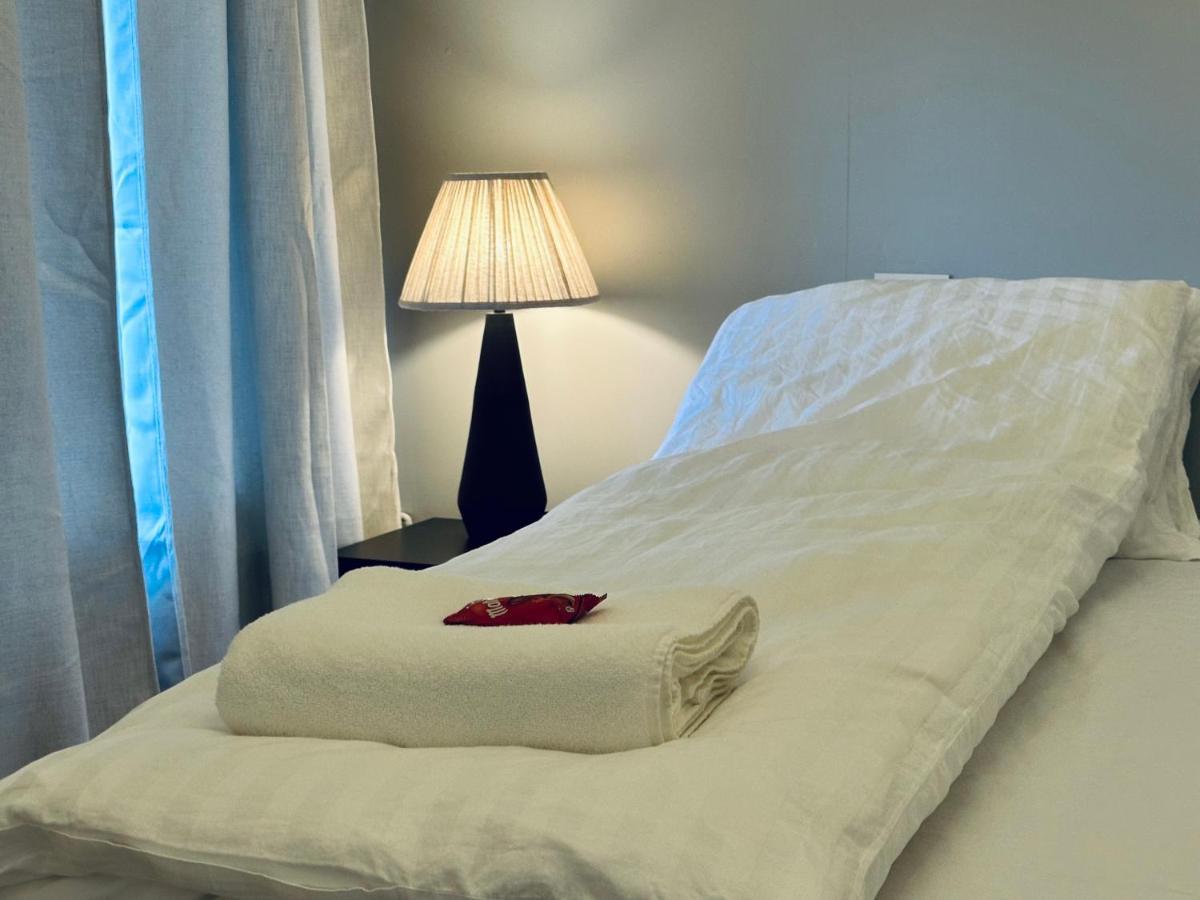 Castle Inn Apartments - Downtown ケプラヴィーク エクステリア 写真